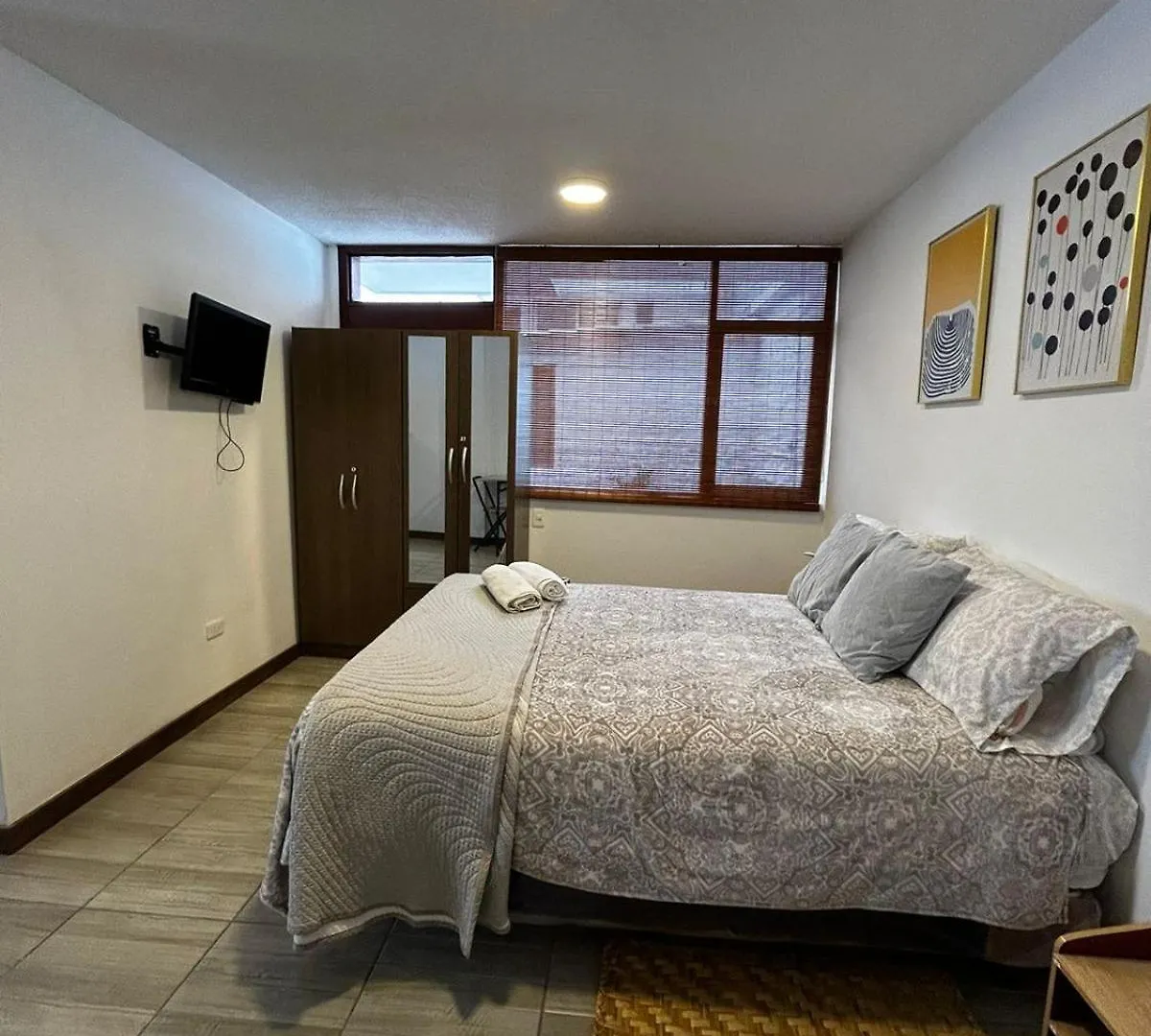 Mamitas House! Mini Suit Privada Junto Al Metro De Кито Апартаменты