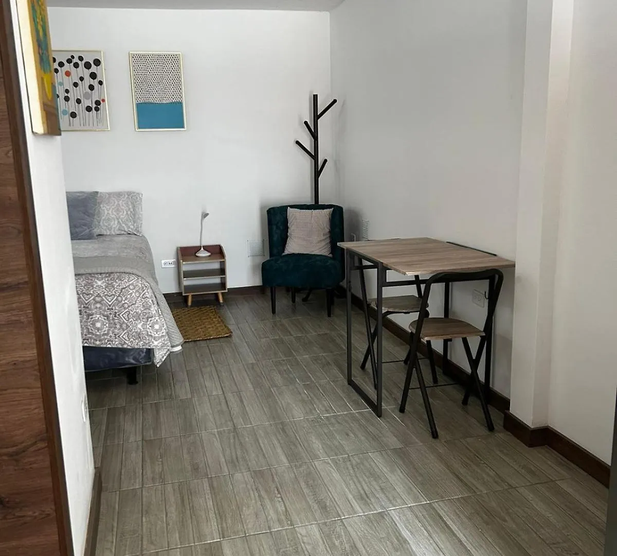 Mamitas House! Mini Suit Privada Junto Al Metro De Кито 0*,  Эквадор